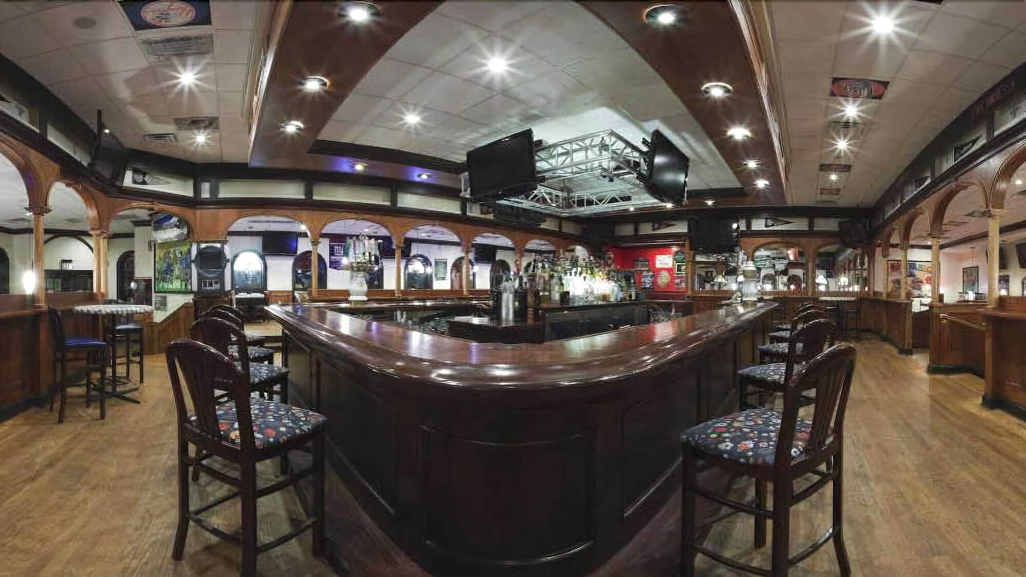 Holiday Inn - Long Island - Islip Arpt East By Ihg Holtsville Bagian luar foto